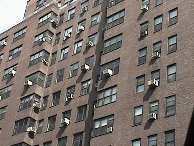 even rich people get hot; exclusive apts on fifth ave.
