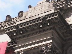 detail of Metropolitan museum facade