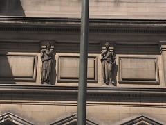 detail of Metropolitan museum facade