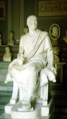 Augustus Togate (Pontifex maximus)(Paris, Louvre) 