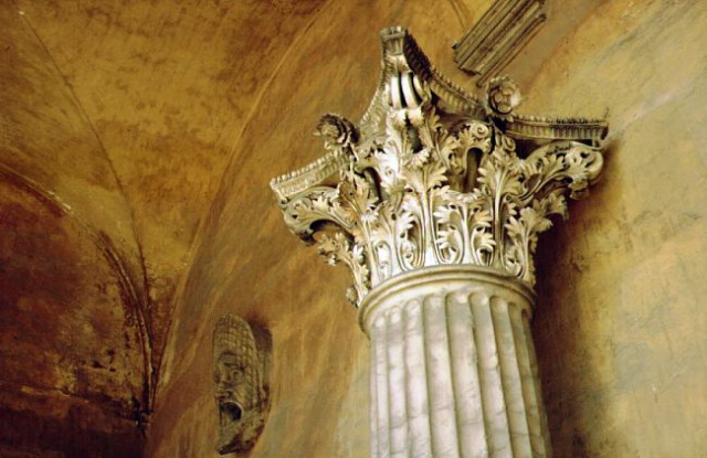 Pantheon, Rome. 125-28 AD; Exceptionally well preserved column