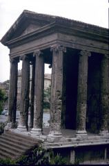 Temple perhaps dedicated to Portunus, Forum Boarium (cattle market), Rome, late 2nd century BCE