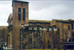 Temple to the Divine Antoninus Pius and Empress Faustina on the Roman forum (141 AD, now S. Lorenzo in Miranda) 